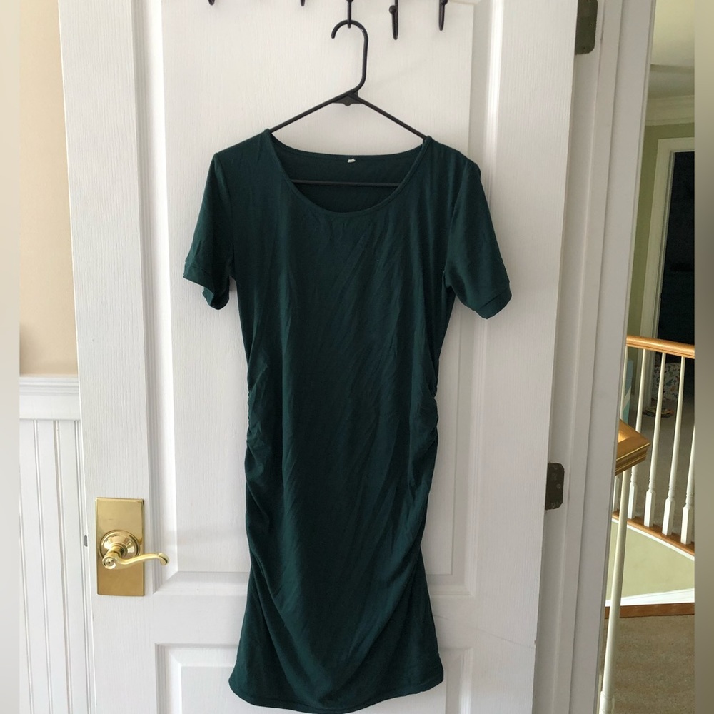 Dark green maternity